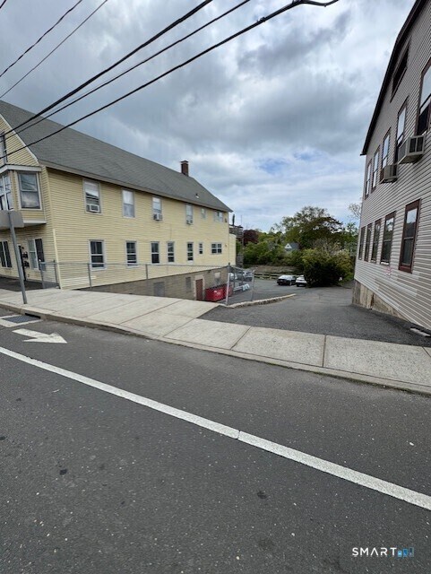 Foto del edificio - 265 East Ave