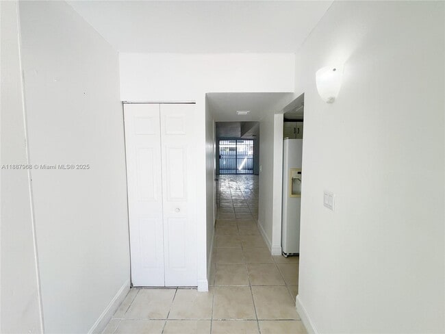 Foto del edificio - 3895 W 9th Way