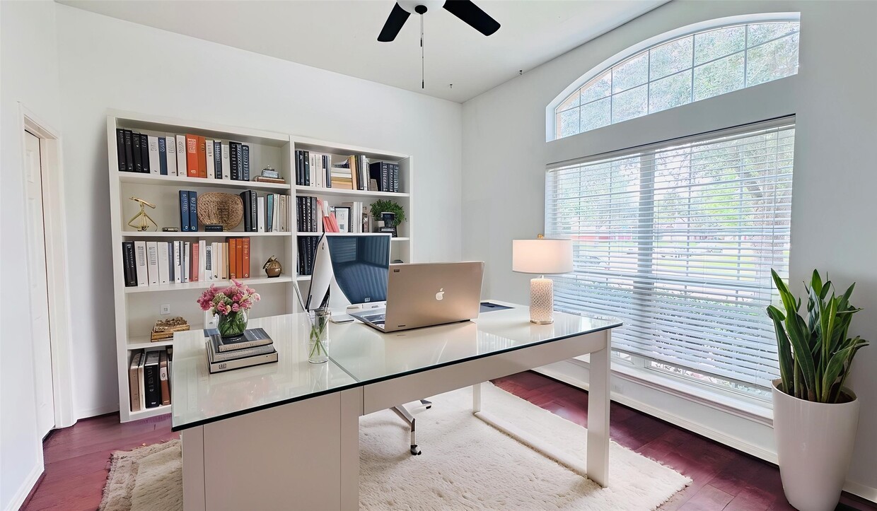 Primary Photo - 25023 Ivy Trace Ln