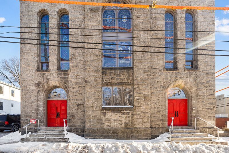 Building Photo - 401 Martin St