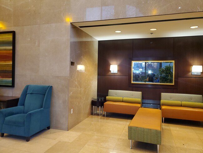 Building Photo - 300 Riverfront Dr