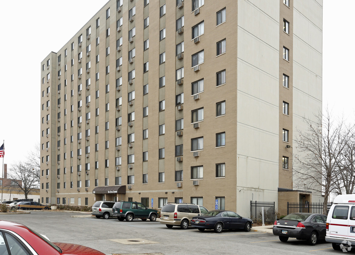 Building Photo - Ten Eyck Towers