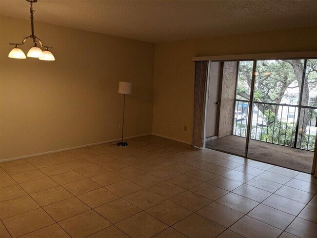 Foto del edificio - 4411 Shady Terrace Ln