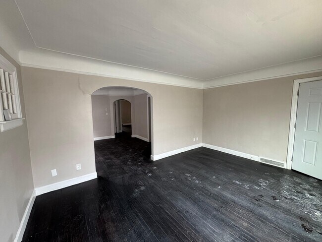 Foto del edificio - 14161 Montrose St