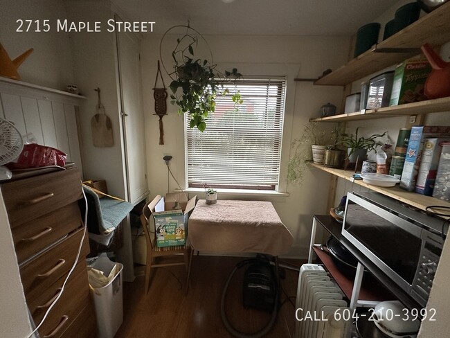 Building Photo - Cozy Home with Fenced Yard