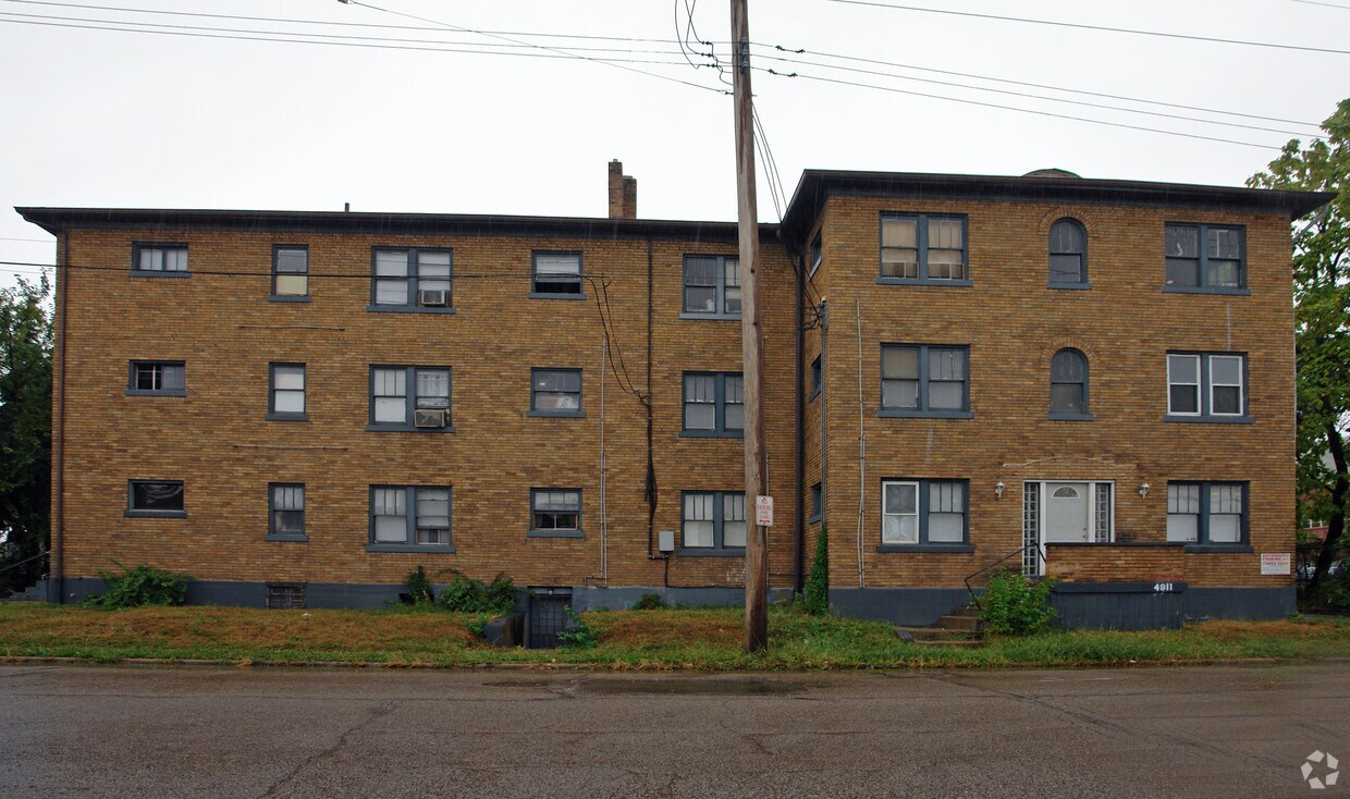 Building Photo - 2620 Norwood Ave