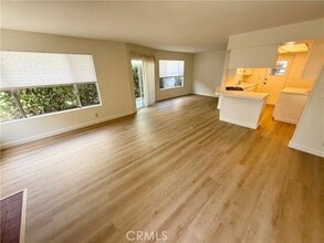 Building Photo - 236 Avenida Aragon