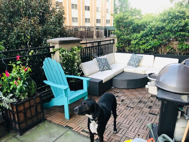 Foto del edificio - 2277 Peachtree Rd NE