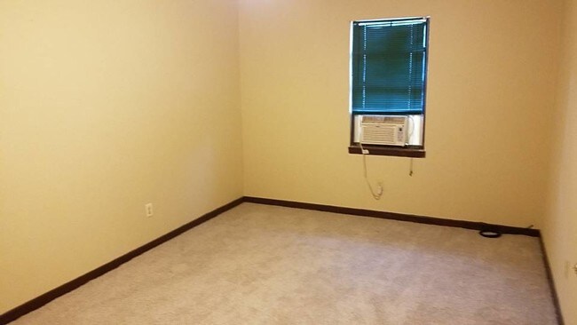 Foto del edificio - 714 Henry Ln