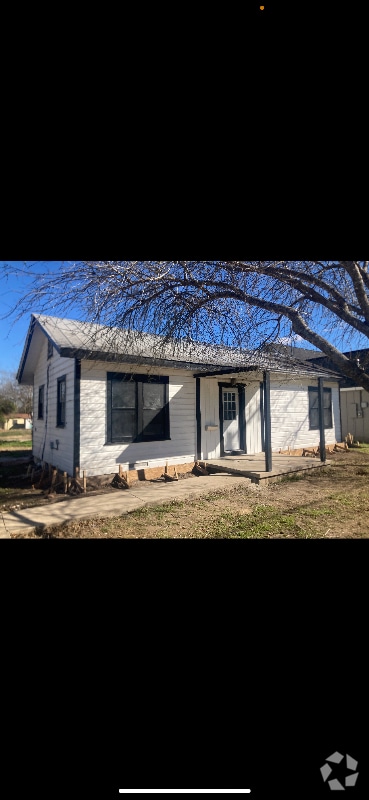 Building Photo - 1201 Ave K
