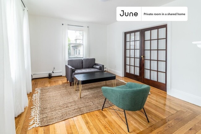 Foto del edificio - Room in Shared 7 bed/2 bath home