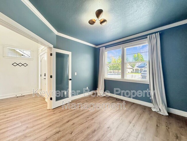 Building Photo - 1235 N Forestdale Pl