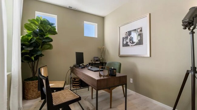 Foto del edificio - 24526 E Short Tail Ln