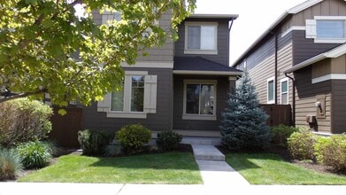 Building Photo - 20801 NE Sierra Dr