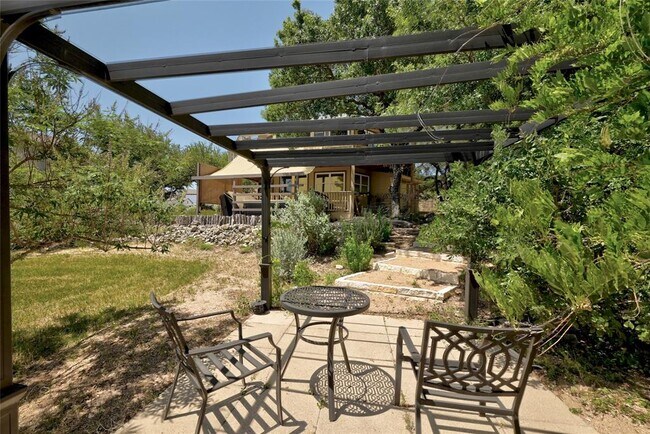 Building Photo - 2437 Crosswind Dr