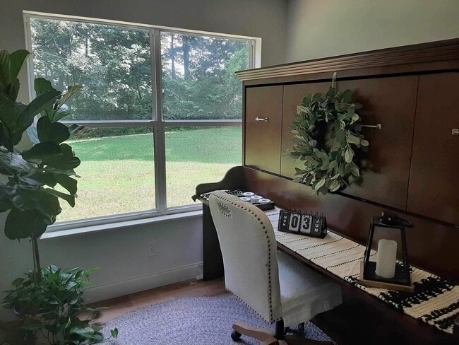 Building Photo - 8701 Olde Colony Trl