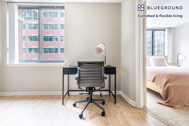 Foto del edificio - 1401 N Taft St