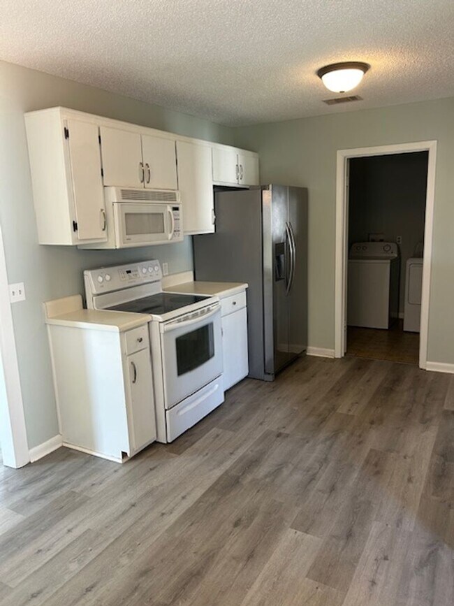 Foto del edificio - 4808 Sherri Ln