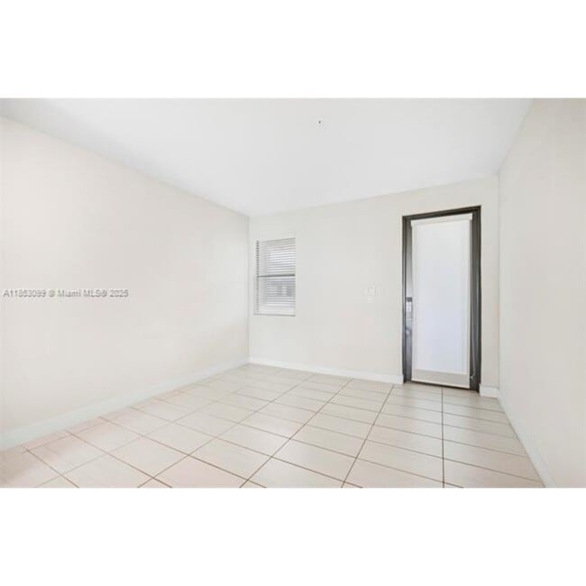 Building Photo - 7865 NW 104th Ave