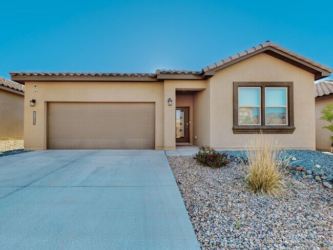 Building Photo - 4 Bedroom Single Family Home in Albuquerque