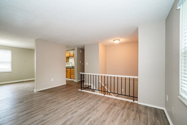 Building Photo - 2557 Brunswick Dr