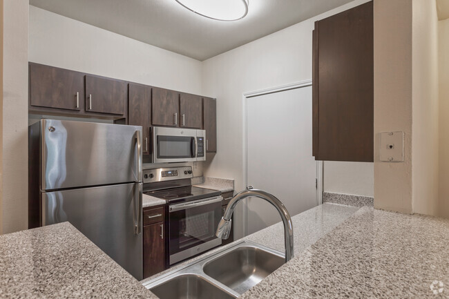 1BR, 1BA - 751 SF A2R - Kitchen - The Forum at Grand Prairie