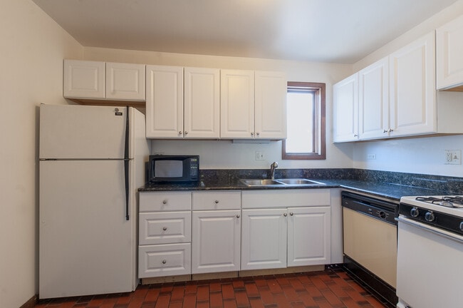 Building Photo - 1255 W Belden Ave