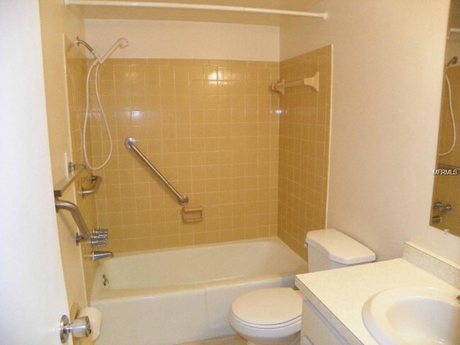 Building Photo - 2739 Nassau St