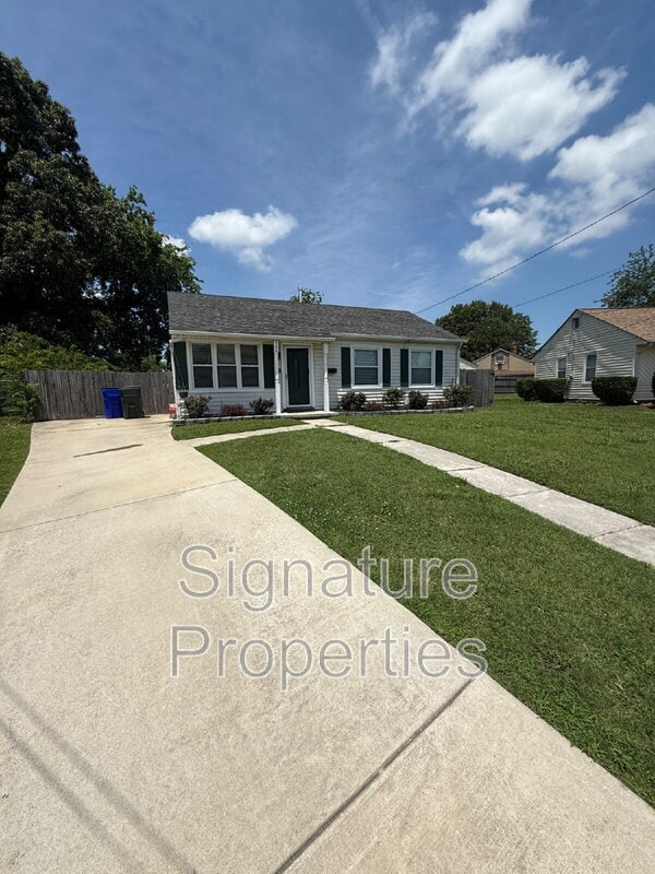 Building Photo - 908 Spaulding Dr