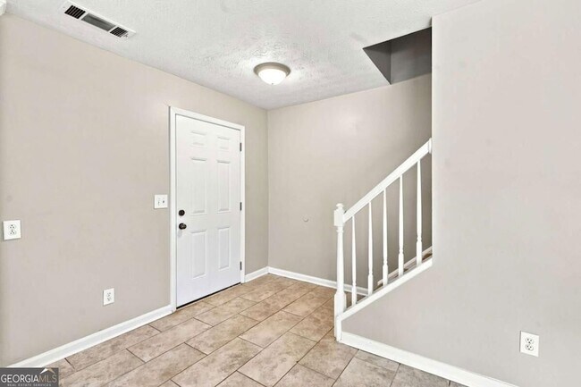 Foto del edificio - 5557 Clover Rise Ln