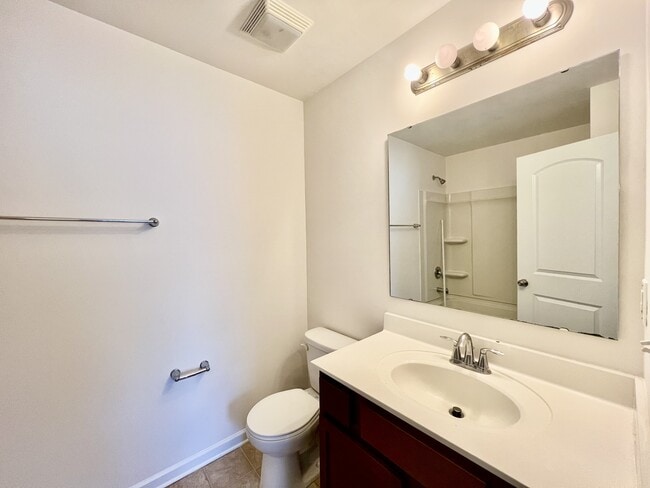 Building Photo - 12712 Persimmon Tree Dr
