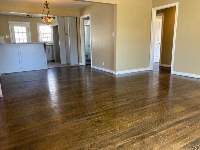 Building Photo - 1111 S Rosemont St