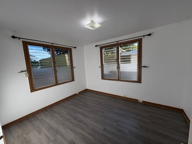 Foto del edificio - Three Bedroom Home
