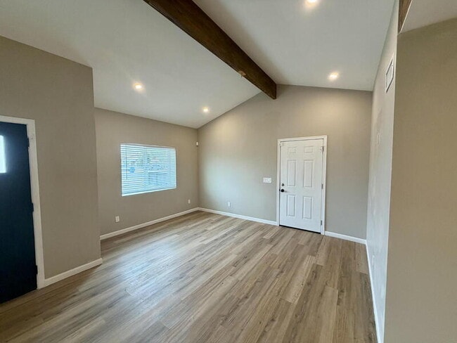 Foto del edificio - 2029 W Adams St