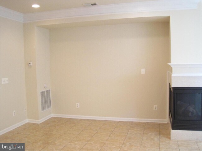 Building Photo - 3742 Mary Evelyn Way