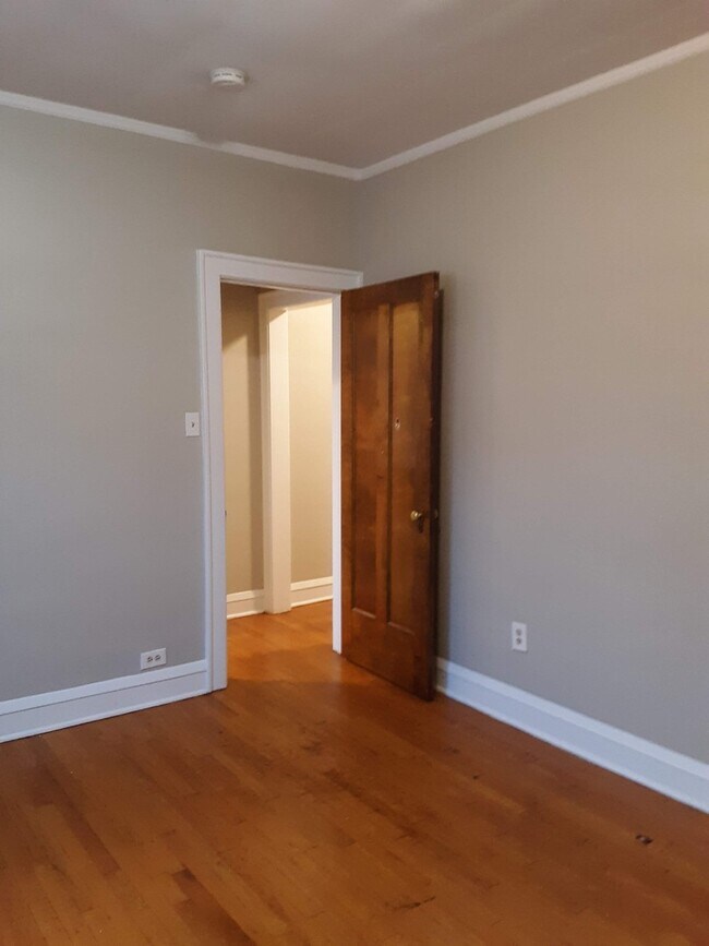 Foto del edificio - 232 Elmwood Ave