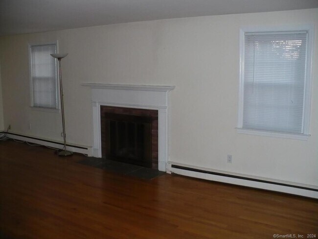 Building Photo - 174 Hollow Tree Ridge Rd