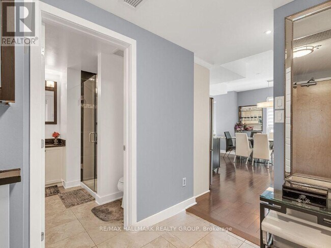 Building Photo - 300A-300A Lett St