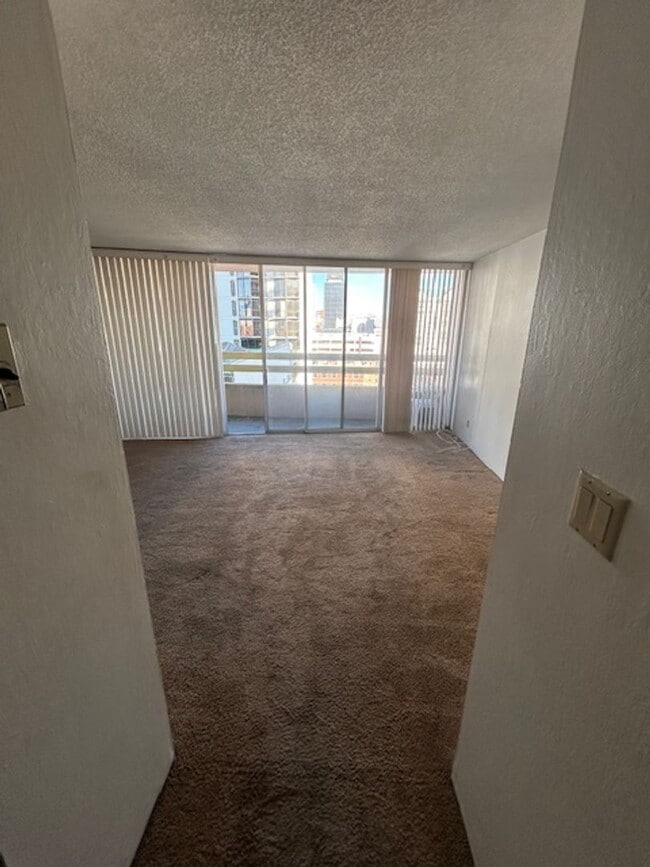 Building Photo - 100 N Arlington Ave