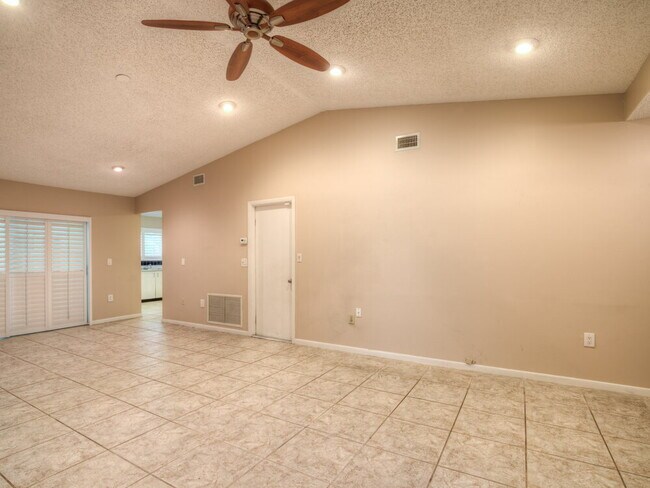 Foto del edificio - 4900 NW 56th St