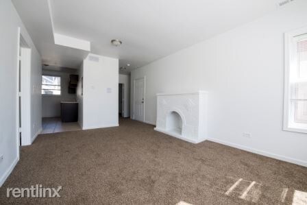 Foto del edificio - 3 br, 1 bath Apartment - 701 N Lotus Ave