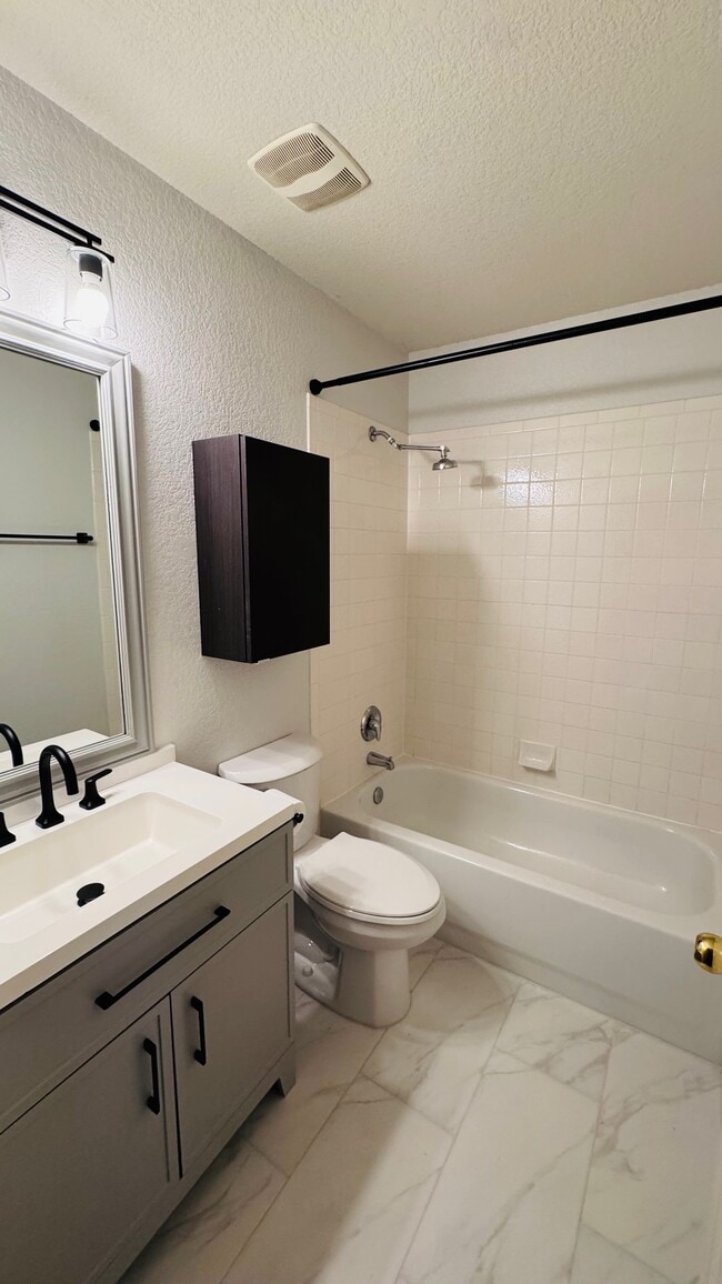 Foto del edificio - 1014 Kajon Cove