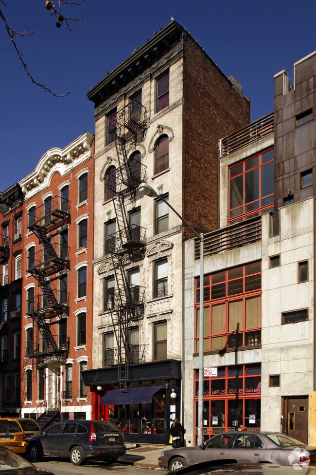 Primary Photo - 54 E First St