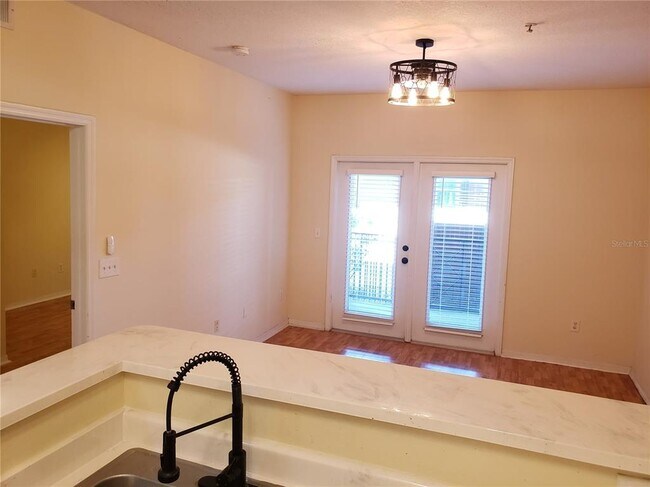 Foto del edificio - 1910 E Palm Ave