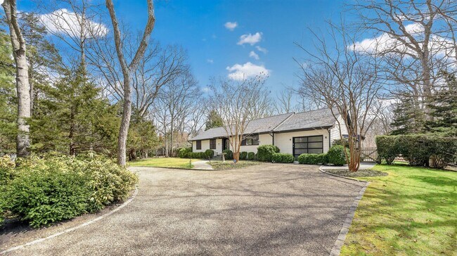 Building Photo - 24 Lilla Ln