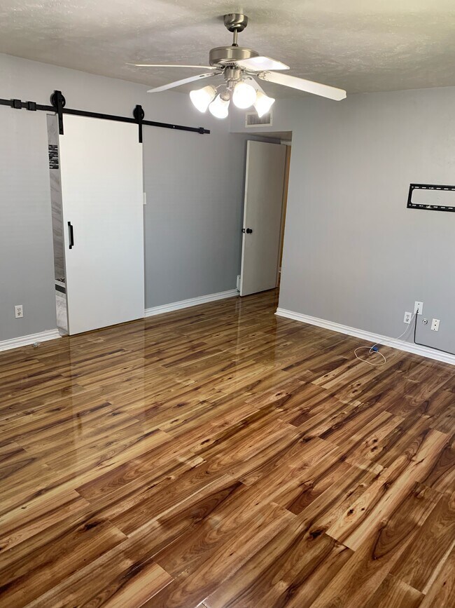 Master Bedroom - 9421 County View Rd