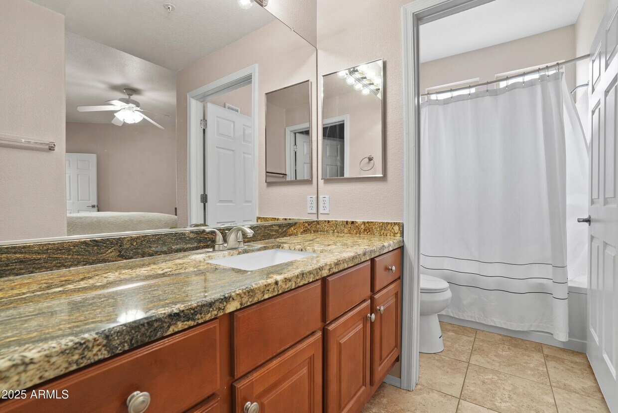 ＊1 420 W 1st St Unit 217, Tempe, AZ 85281 - Room for Rent in