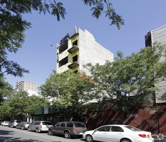 Foto principal - 135 Boerum St