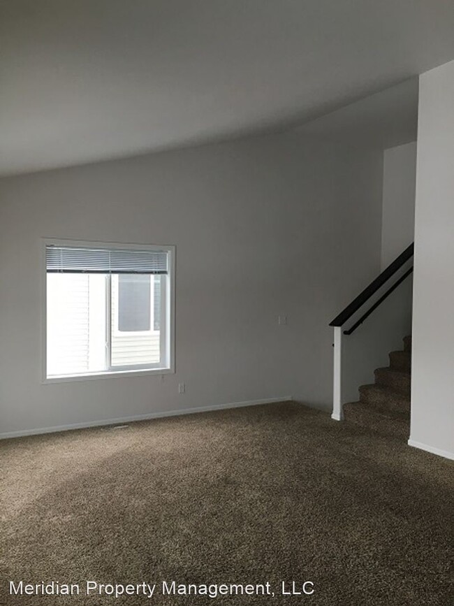 Building Photo - 3 br, 3 bath House - 3179 6th St E