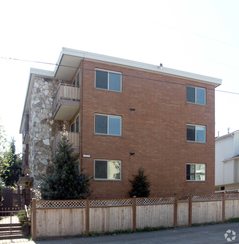 Foto del edificio - Ballard Brick Apartments